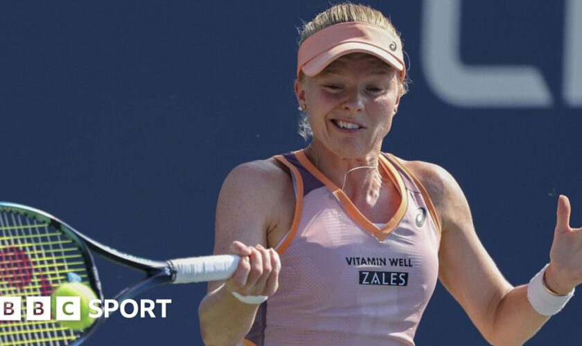 Harriet Dart hits a forehand return in her match against Marta Kostyuk at the 2024 US Open