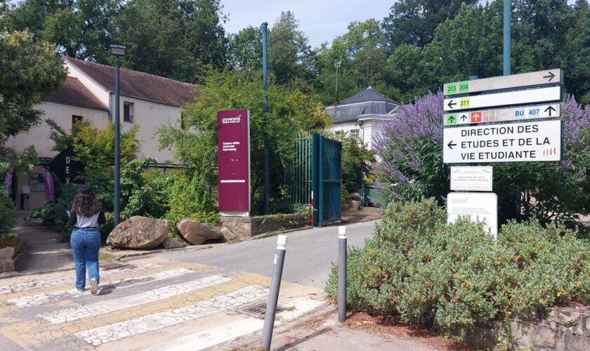 Dix jours après la cyberattaque, l’université Paris-Saclay veut rassurer étudiants, enseignants et personnels