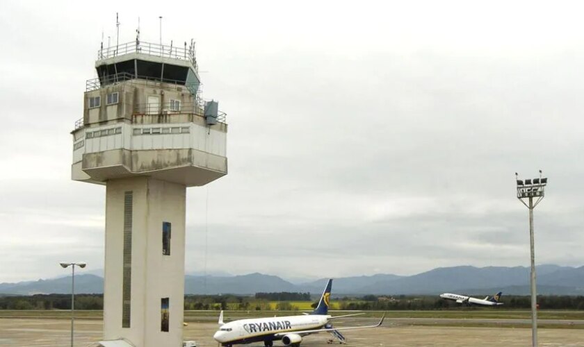 Dos detenidos en el aeropuerto de Gerona por presuntamente intentar volar con pasaportes falsos