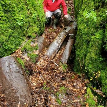 Doubs : un spéléologue découvre des conteneurs parachutés en forêt durant la Seconde Guerre mondiale