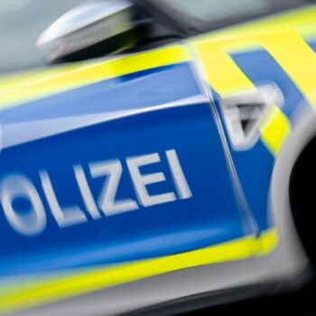 In Delitzsch konnte nach einem Hinweis ein 40-jähriger deutscher Tatverdächtiger durch Bereitschaftspolizisten gestellt werden.