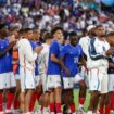 Football : la France s'incline dans un match de folie contre l'Espagne et se console avec l'argent