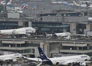 Frankfurt am Main: Flughafen in der Nacht stundenlang ohne Strom