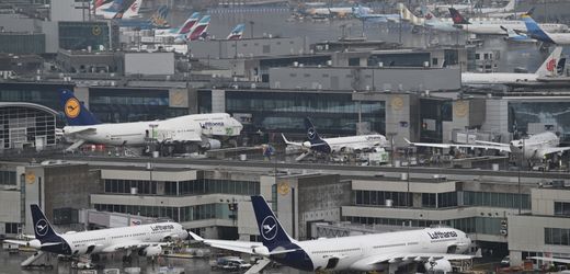 Frankfurt am Main: Flughafen in der Nacht stundenlang ohne Strom