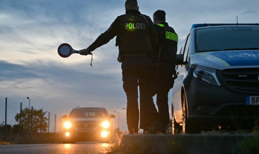 Am Wochenende wurde im Kreis Vorpommern-Greifswald unweit der polnischen Grenze wieder Flüchtlinge ohne die erforderlichen Papie