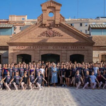 Hortensia Herrero visita el Campus Internacional Valencia Danza 2024 tras becar a quince bailarines