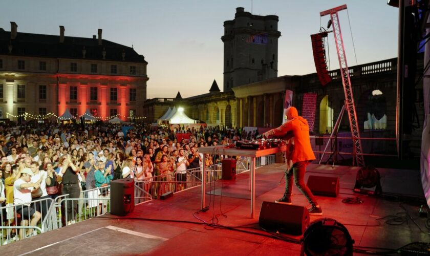 JO 2024 : carton plein pour les fan-zones à Vincennes et Saint-Maur, succès du beach hand à Créteil