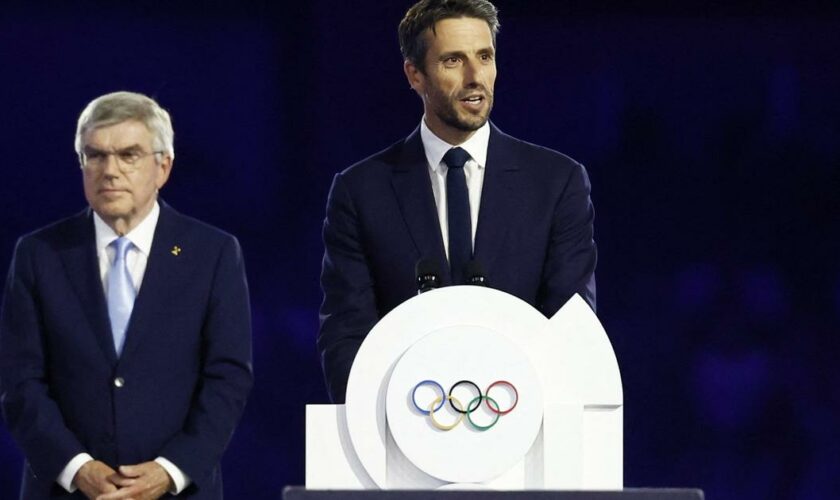 JO Paris 2024: Tony Estanguet reçoit l’ordre olympique des mains de Thomas Bach