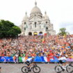 JO Paris 2024 : de Versailles à Montmartre, tout un peuple en liesse le long de la course en ligne