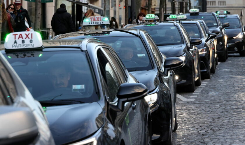 JO Paris 2024 : face à une « demande au ralenti », les syndicats de taxis réclament des compensations financières