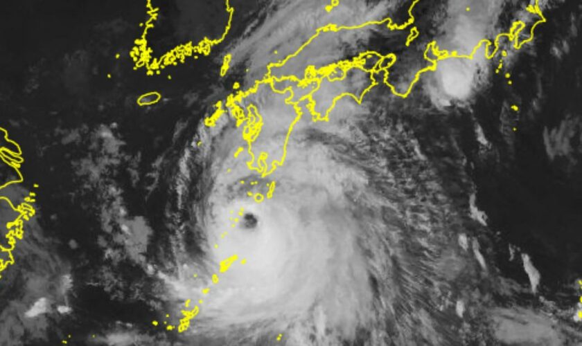 Japon : le typhon Shanshan et ses pluies diluviennes font 6 morts, plus de 5 millions de personnes invitées à évacuer