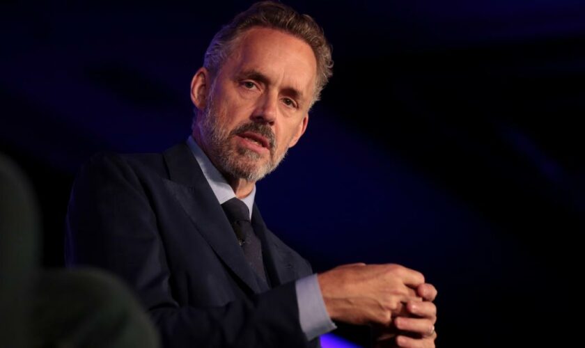 Jordan Peterson, le psychologue canadien «anti-woke», condamné à suivre un stage de bonne conduite