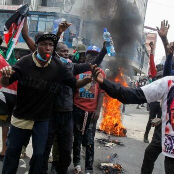 Kenyans vow to 'take back'their country on August 8