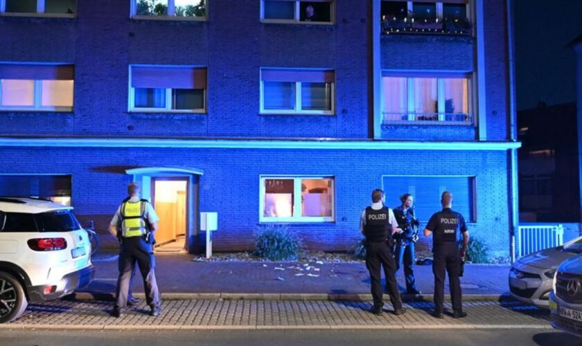 Ein Mann wird in Dorsten verletzt gefunden. Foto: Bludau Foto/dpa