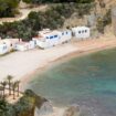 La cala de Alicante más popular que parece un escenario de las islas griegas: dónde está y cómo llegar