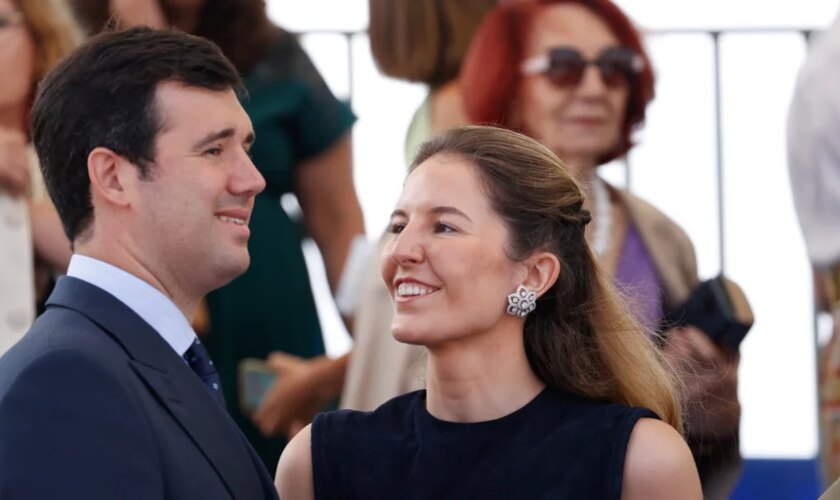 La gran boda de Victoria López-Quesada y Enrique Moreno de La Cova: familia real, invitados vip y todos los detalles