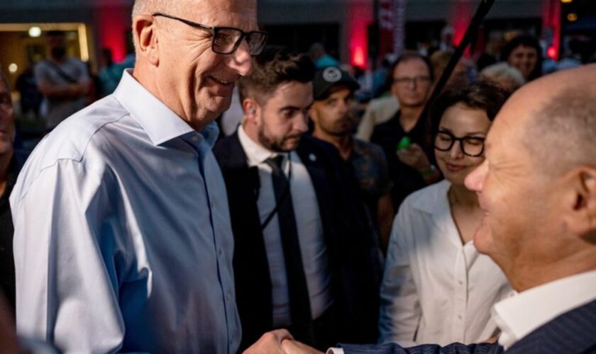 Gemeinsam beim Wahlkampf-Sommerfest der SPD Brandenburg: Ministerpräsident Dietmar Woidke und Kanzler Olaf Scholz. Foto: Fabian