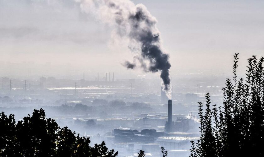 Les élus écologistes lyonnais obtiennent une expertise sur l'émission de polluants éternels depuis 20 ans