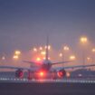 Letzte Generation: Klima-Aktivisten protestieren am Flughafen Leipzig/Halle