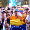 Los venezolanos exiliados en Madrid se congregan en Callao un mes después de las elecciones y con la esperanza íntegra