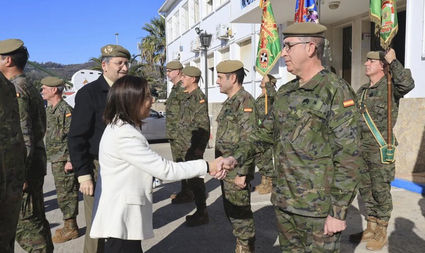 Margarita Robles  anuncia que España seguirá enviando "material defensivo" al Ejército ucraniano