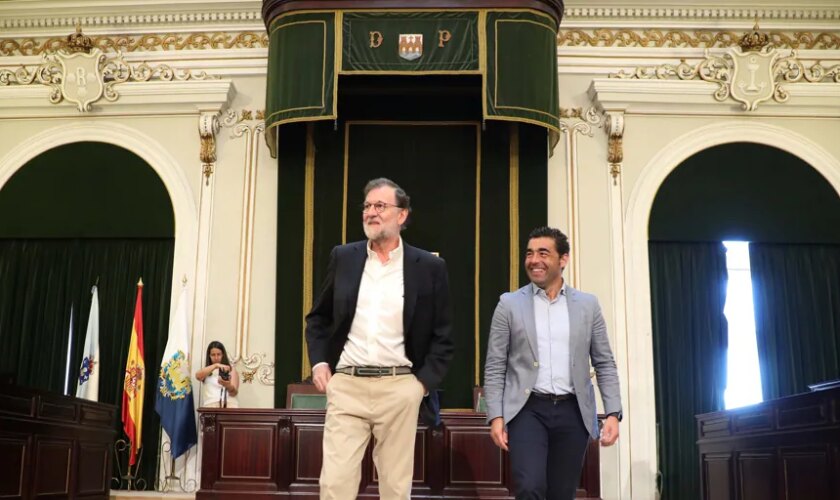 Mariano Rajoy vuelve a la que fue su casa en la Diputación de Pontevedra