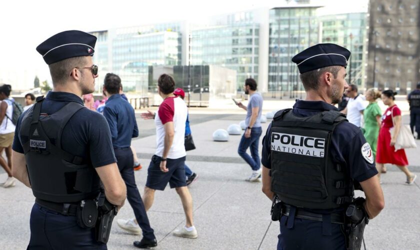 Marseille : en voulant s’enfuir, un homme sous OQTF blesse deux policiers dont l’un gravement