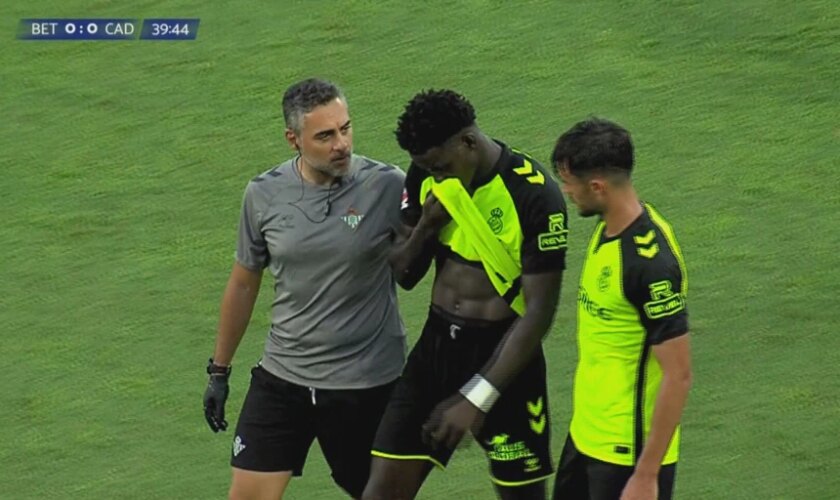 Mendy, a falta de pruebas tras abandonar el amistoso frente al Cádiz antes del descanso