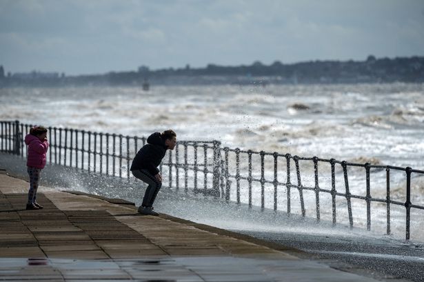 Met Office issues Storm Lilian warning as flooding could hit UK in just HOURS