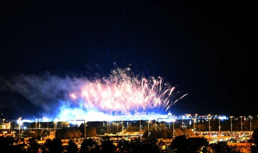 Auch Adeles letzte Show in München endete mit einem Feuerwerk und vielen Emotionen. Foto: Felix Hörhager/dpa