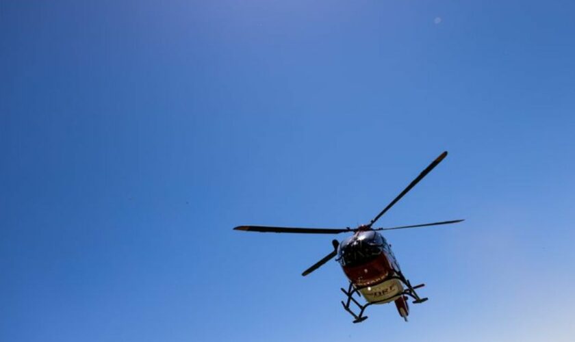 Ein Rettungshubschrauber brachte eine 14-Jährigen nach einem Unfall in Kirchberg an der Iller ins Krankenhaus - für ihre 15 Jahr