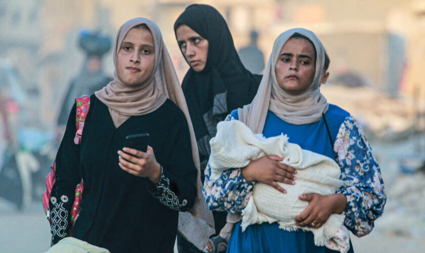 "Nous n'avons plus rien dans ce monde, sauf notre fille" : une jeune mère raconte sa vie à Gaza