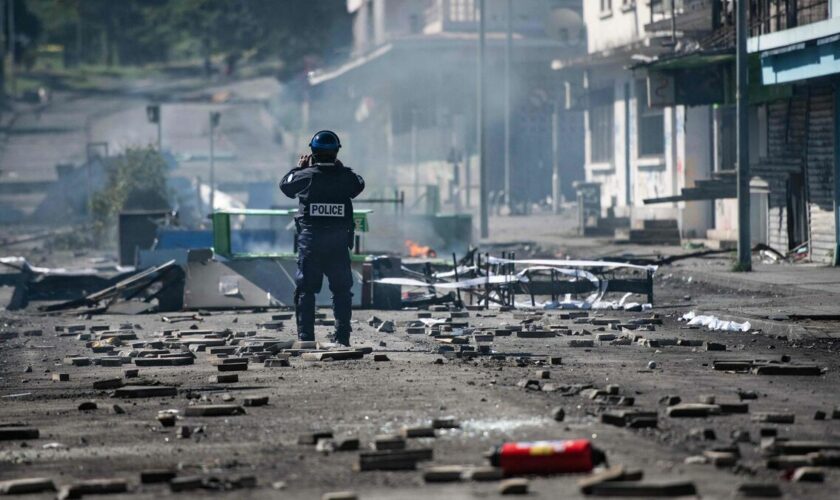 Nouvelle-Calédonie : le couvre-feu prolongé jusqu’au 19 août, 2343 interpellations depuis le début des émeutes