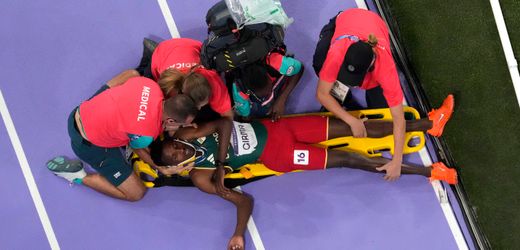 Olympia 2024: Hindernis-Finale über 3000 Meter – Lamecha Girma aus Äthiopien stürzt schwer