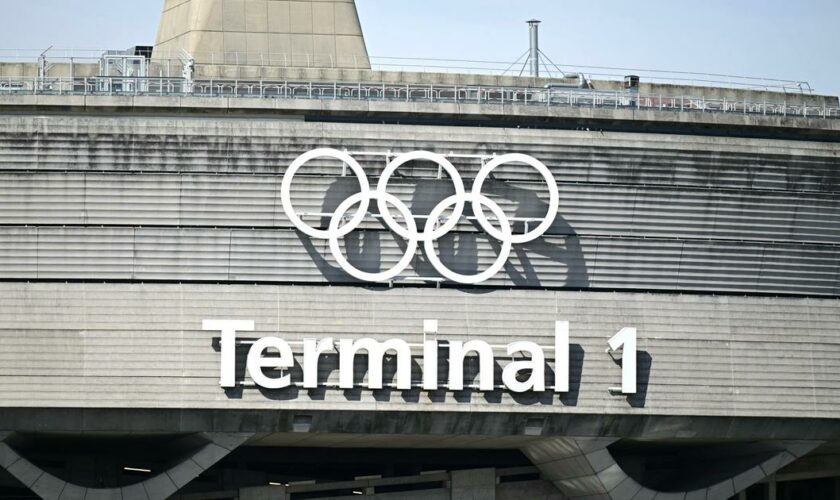 Paris 2024 : «la danse de la fin» à Orly et Roissy pour le départ des participants