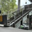 Paris : la passerelle du pont de Bir-Hakeim fermée en urgence à cause d’un risque d’effondrement