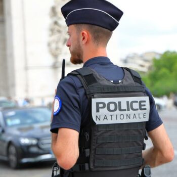 Paris : un ressortissant allemand agressé en pleine rue, sa montre de luxe dérobée