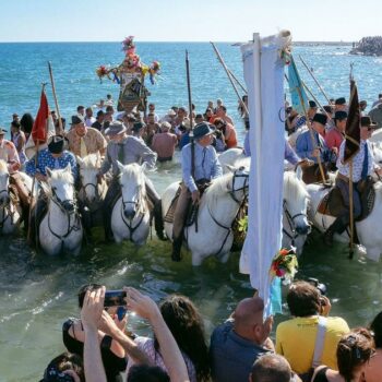 Pèlerinages, processions : enquête sur le grand retour de la piété populaire