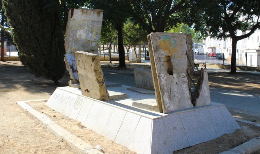 Por qué en Utrera hay un trozo del muro de Berlín