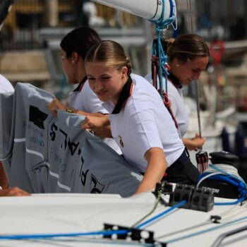 Primer día de la princesa Leonor en Marín: competición deportiva y salida al mar