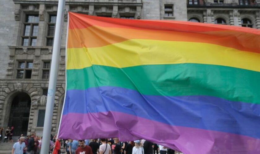 Großer Polizeieinsatz beim CSD in Bautzen. (Archivbild)