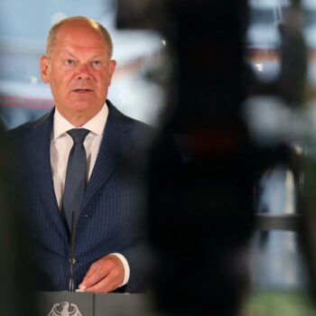 Scholz empfängt Freigelassene am Flughafen – Statement des Bundeskanzlers im Video