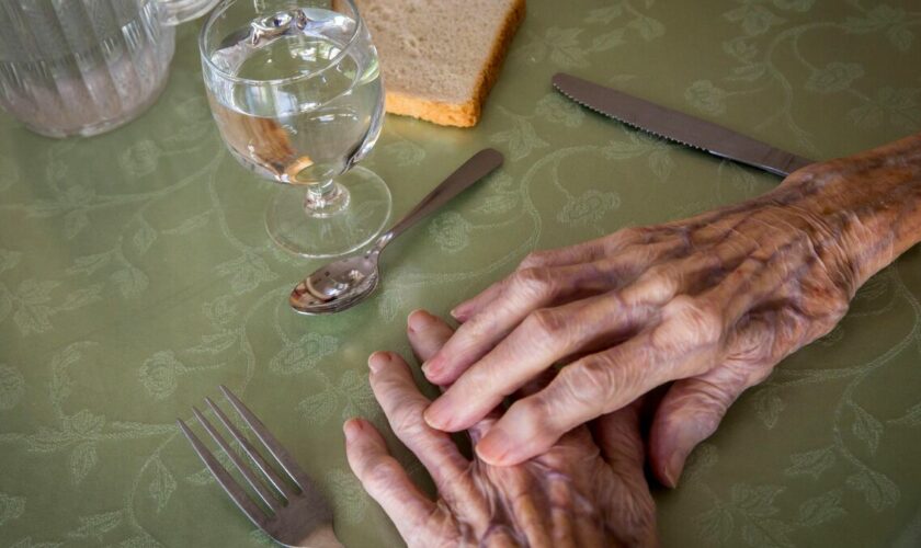 Seine-Saint-Denis : attachée à une chaise, une résidente d’un Ehpad meurt étouffée