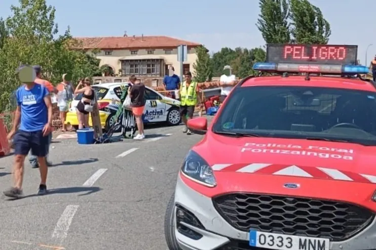 Siete personas heridas, entre ellas cuatro menores, tras ser atropelladas por un coche participante en el rally de Fitero