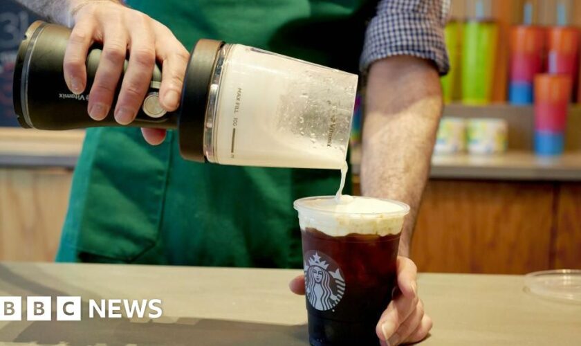 Starbucks replaces boss after sales slump