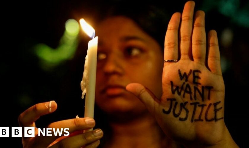 Thousands protest against rape and murder of doctor in India