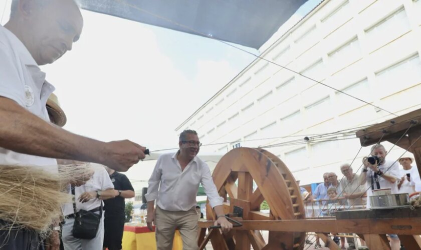 Toni Pérez destaca la relevancia del cáñamo como «motor económico y esencia de nuestras costumbres y tradiciones»