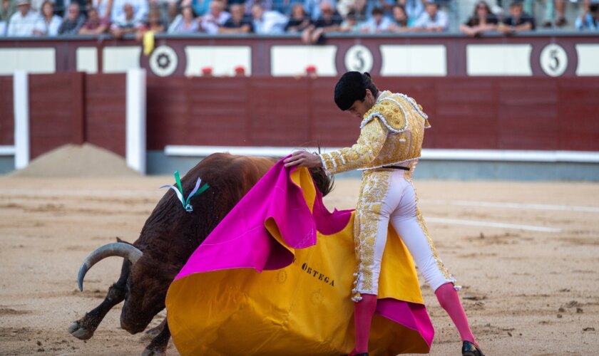 Toros en Bilbao, en directo: última hora de Fernando Robleño, Damián Castaño y José Garrido desde la Plaza de Vista Alegre hoy