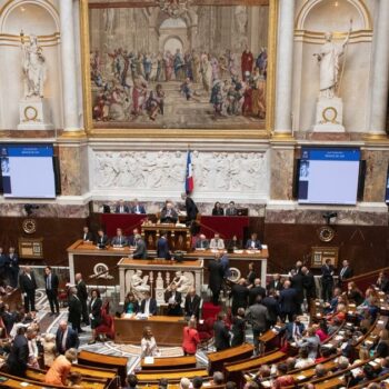 «Tout le monde est dans le flou» : face au blocage politique, le grand désarroi des députés