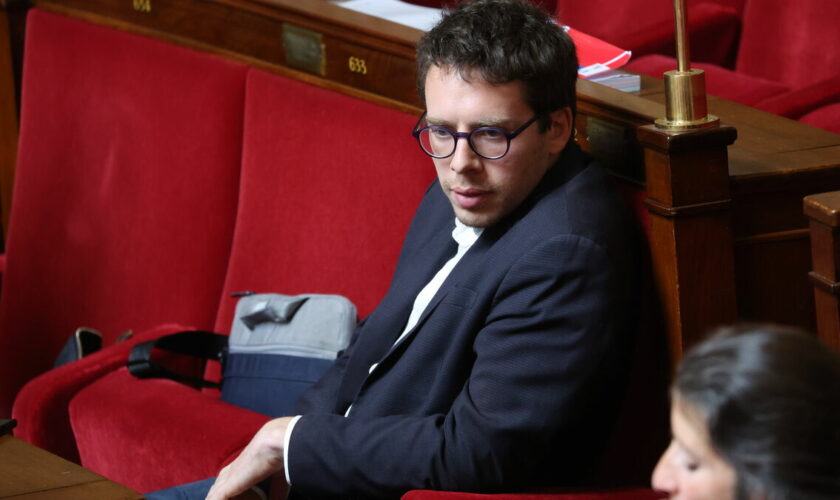 «Tout ne doit pas être politisé» : à Toulouse, un député LFI s’affiche à la piscine avec une serviette aux couleurs de la Palestine, le maire s’indigne